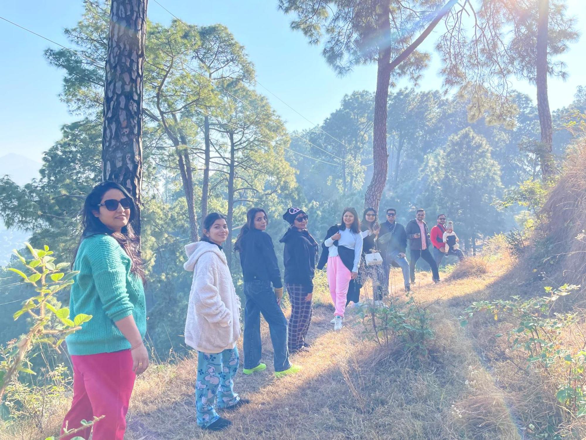 The Auriga 3Bhk Fully Entair Villa With Bonfire In Kasauli I Pvt Stay I Open Air Terrace I Kitchen Livingroom I Lawn Bonfire I Gaming Zone Dış mekan fotoğraf