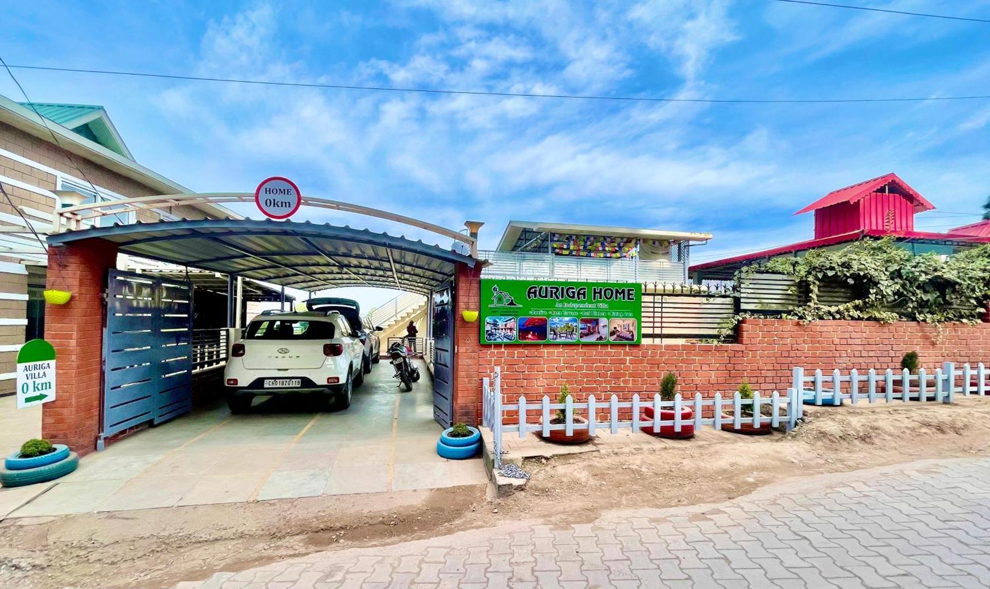 The Auriga 3Bhk Fully Entair Villa With Bonfire In Kasauli I Pvt Stay I Open Air Terrace I Kitchen Livingroom I Lawn Bonfire I Gaming Zone Dış mekan fotoğraf