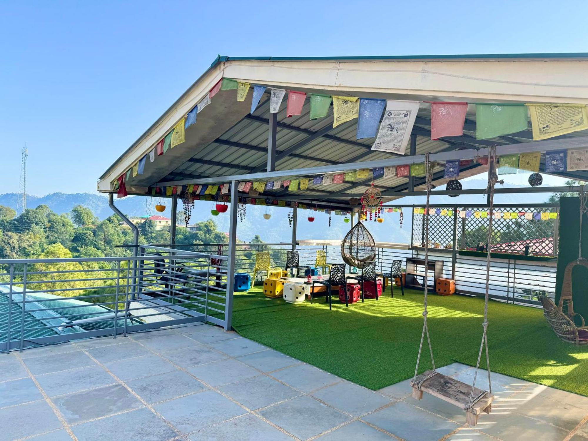 The Auriga 3Bhk Fully Entair Villa With Bonfire In Kasauli I Pvt Stay I Open Air Terrace I Kitchen Livingroom I Lawn Bonfire I Gaming Zone Dış mekan fotoğraf