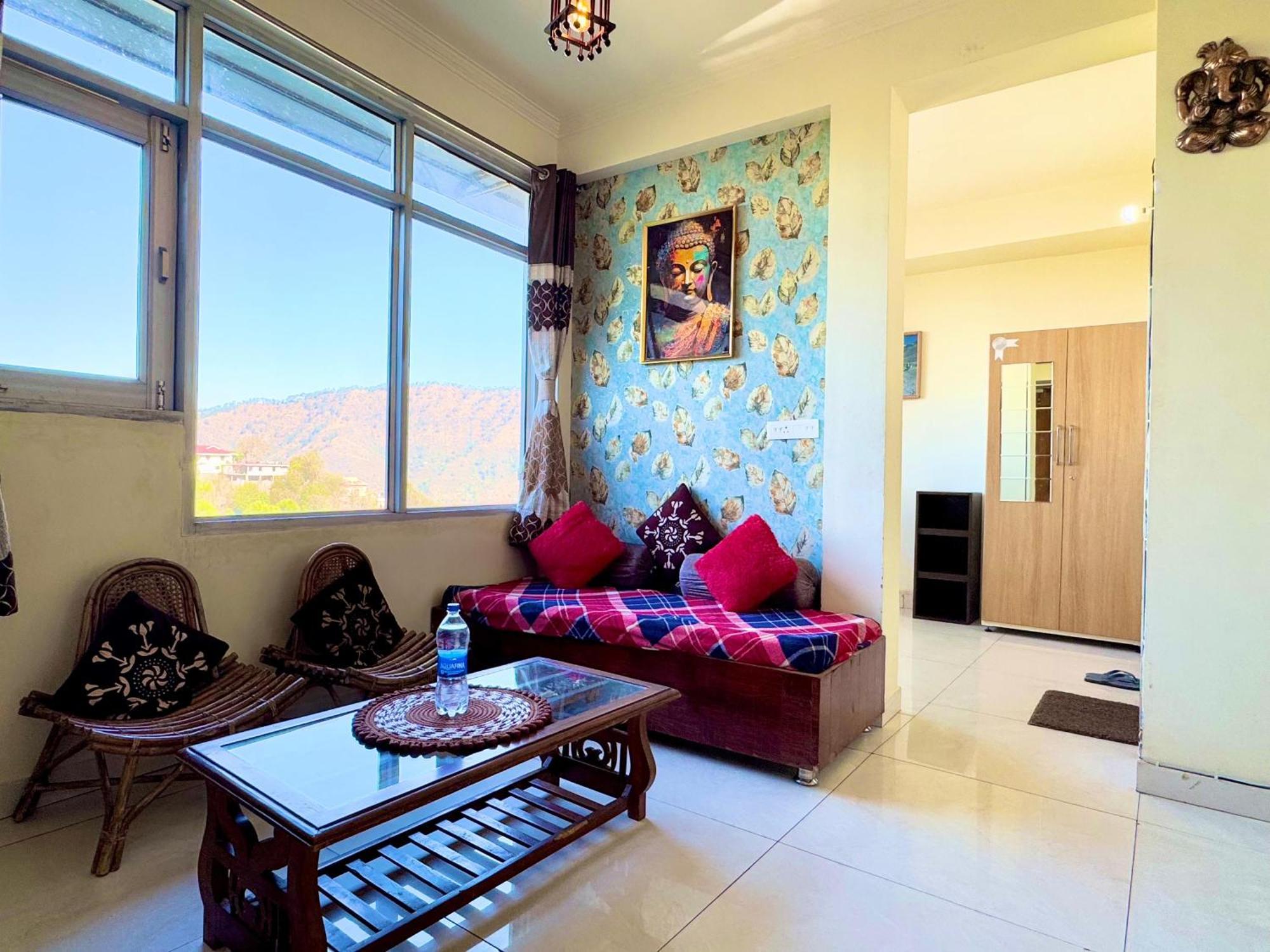 The Auriga 3Bhk Fully Entair Villa With Bonfire In Kasauli I Pvt Stay I Open Air Terrace I Kitchen Livingroom I Lawn Bonfire I Gaming Zone Dış mekan fotoğraf